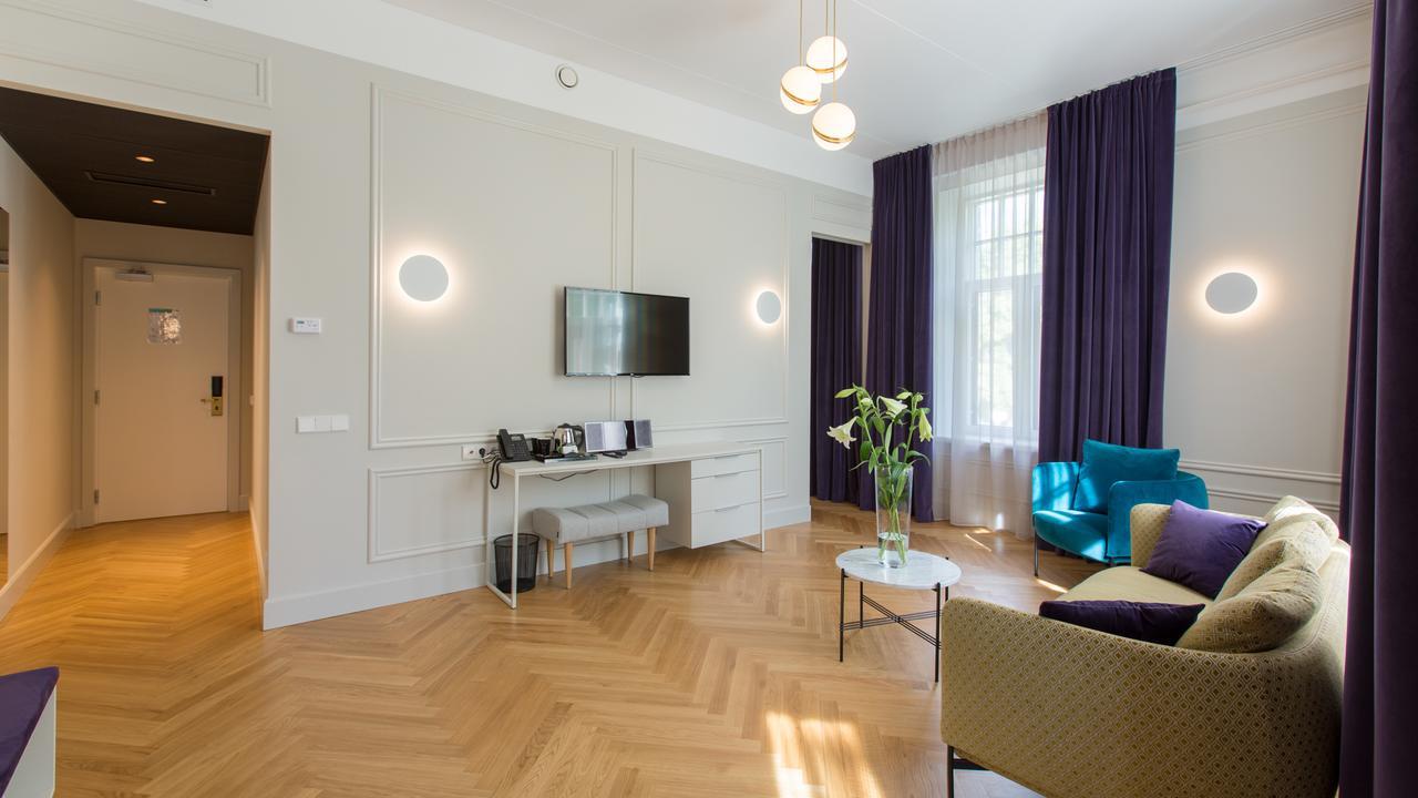 Park Hotel Viljandi Экстерьер фото